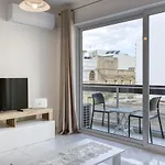 A Lovely 2br Home, In The Centre Of By 360 Estates *
