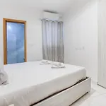 A Lovely 2br Home, In The Centre Of By 360 Estates Lägenhet