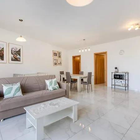 A Lovely 2br Home, In The Centre Of By 360 Estates Lejlighed Marsaxlokk