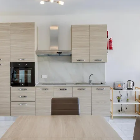 Appartement A Lovely 2br Home, In The Centre Of By 360 Estates
