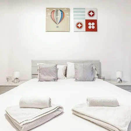 A Lovely 2br Home, In The Centre Of By 360 Estates *