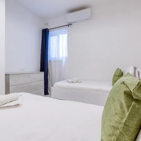 A Lovely 2br Home, In The Centre Of By 360 Estates * Marsaxlokk