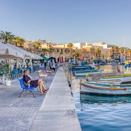 A Lovely 2br Home, In The Centre Of By 360 Estates Lejlighed