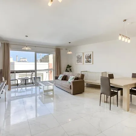 A Lovely 2br Home, In The Centre Of By 360 Estates * Marsaxlokk