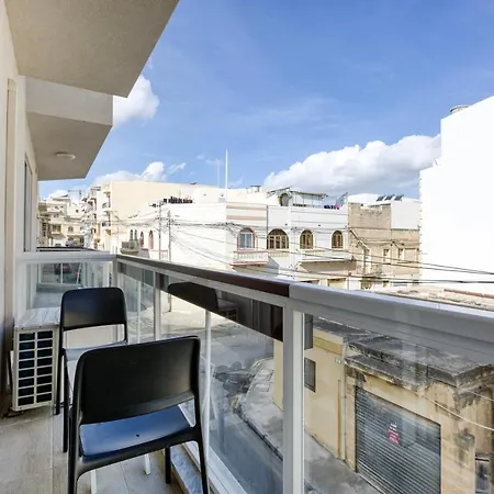 A Lovely 2br Home, In The Centre Of By 360 Estates *