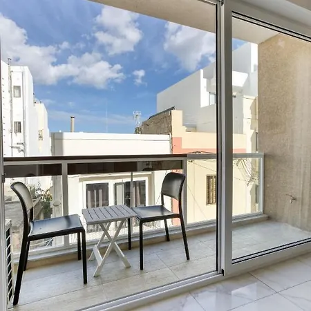A Lovely 2br Home, In The Centre Of By 360 Estates Appartamento *