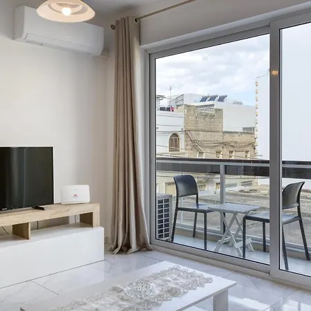 A Lovely 2br Home, In The Centre Of By 360 Estates *