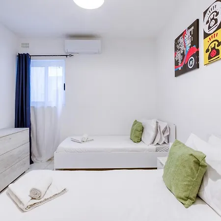 A Lovely 2br Home, In The Centre Of By 360 Estates