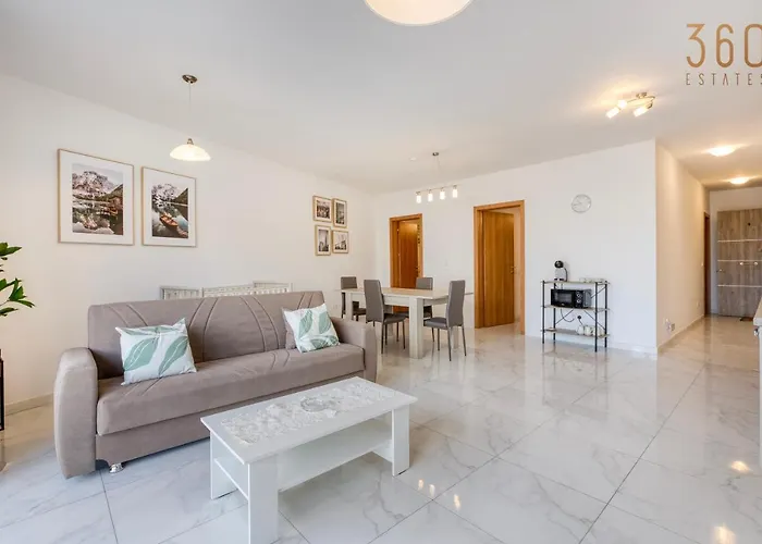 A Lovely 2br Home, In The Centre Of By 360 Estates Apartment Marsaxlokk