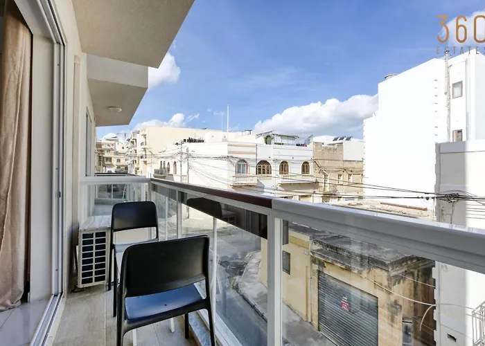 A Lovely 2br Home, In The Centre Of By 360 Estates *