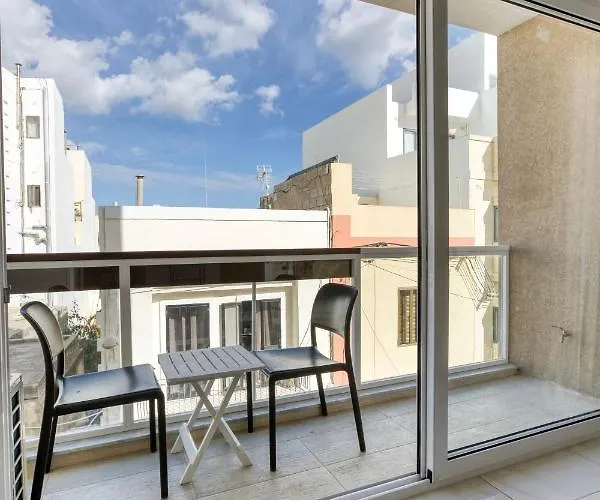 A Lovely 2br Home, In The Centre Of By 360 Estates Apartament *