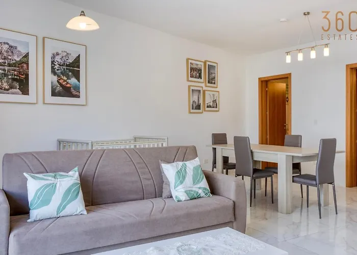 A Lovely 2br Home, In The Centre Of By 360 Estates Marsaxlokk