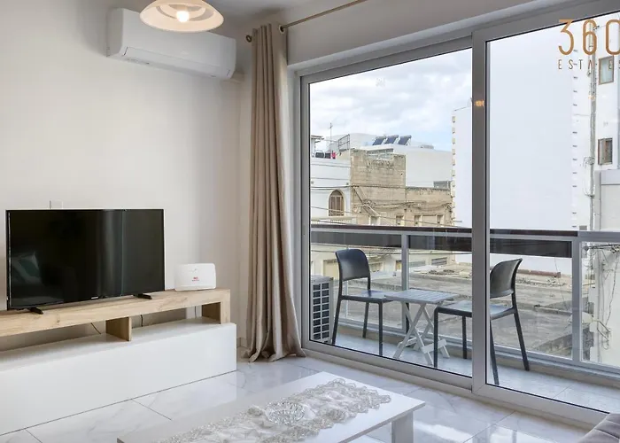 A Lovely 2br Home, In The Centre Of By 360 Estates *