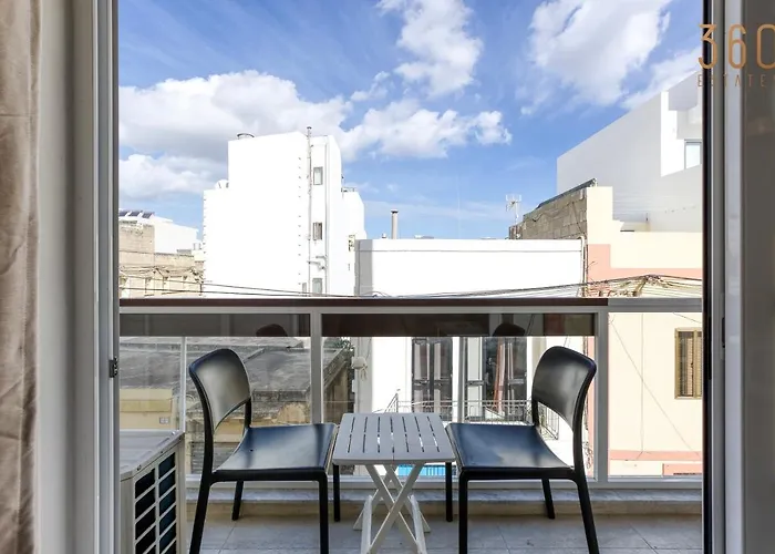 Apartment A Lovely 2br Home, In The Centre Of By 360 Estates *