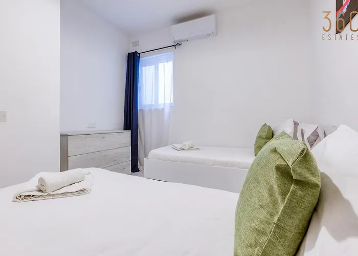 A Lovely 2br Home, In The Centre Of By 360 Estates * Marsaxlokk