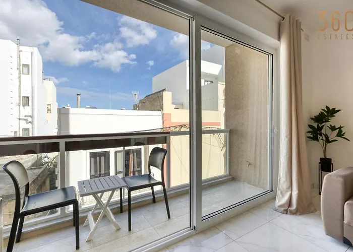 A Lovely 2br Home, In The Centre Of By 360 Estates Marsaxlokk