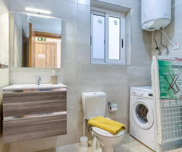 Apartment A Lovely 2br Home, In The Centre Of By 360 Estates *